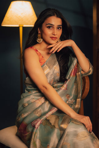 Anushka Kaushik’s Linen Tissue Saree with Lotus motifs