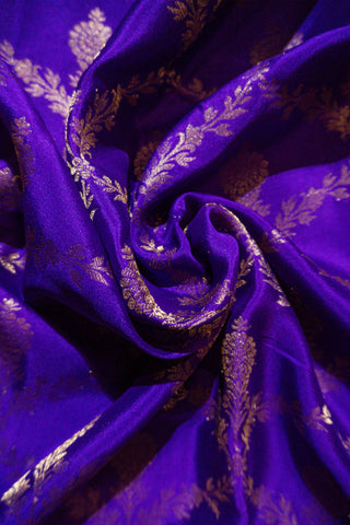 Luxurious Pure Mysore Crepe Silk Saree with Gold Zari Brocade