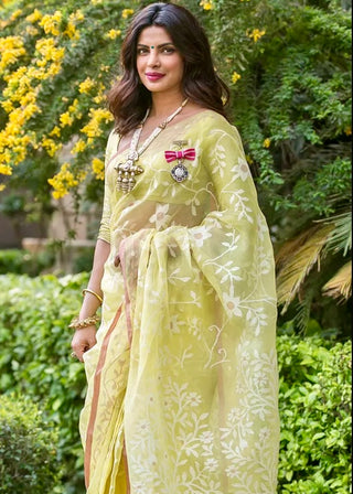 Priyanka Chopra's Yellow Handloom Muslin Jamdani Saree