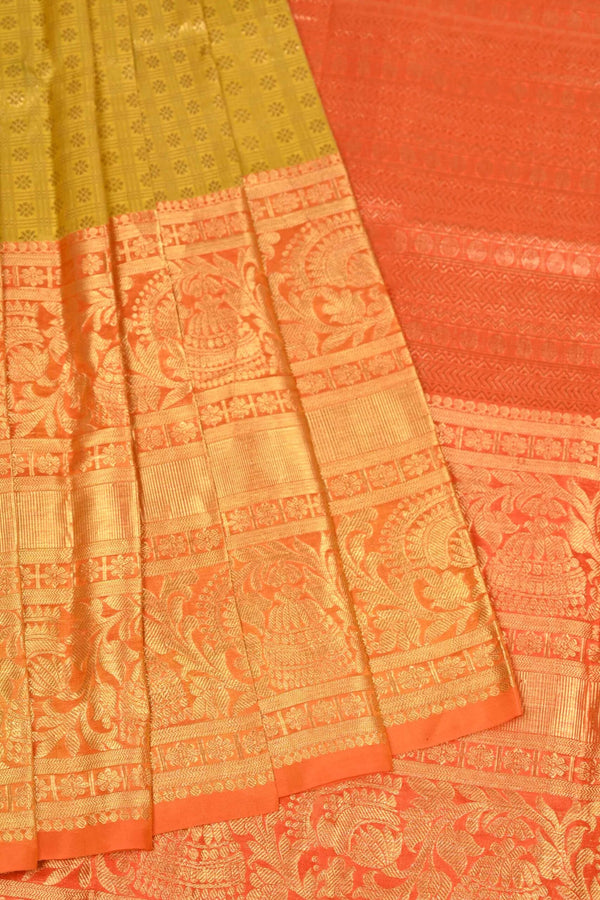 Grand Golden Kanchipuram Silk Saree With Orange Border