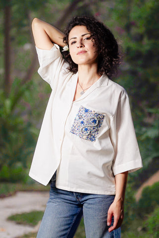 White flex cotton boxy shirt with embroidered pocket