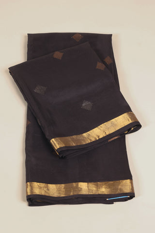 Black Uppada Jamdani Silk Saree with Dual-Tone Zari Motifs – Shop now for this Uppada silk saree online.
