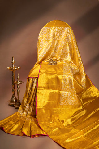 Golden Tissue Kanjivaram Saree with Exquisite Floral Weave