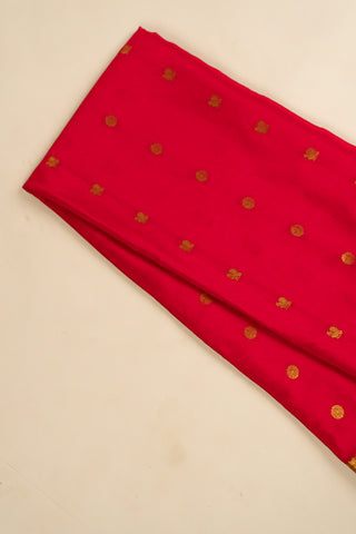 Elegant Red Mysore Silk Saree with Contrasting Pallu - Gold Zari Work