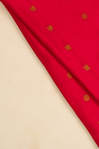 Elegant Red Mysore Silk Saree with Contrasting Pallu - Gold Zari Work