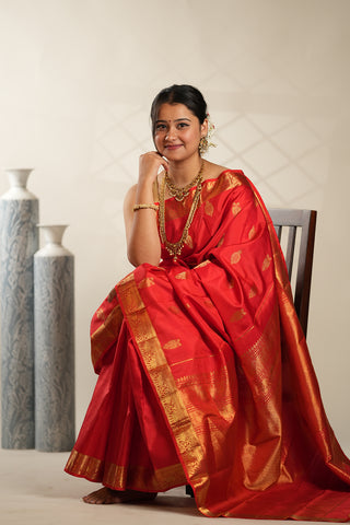 Red Silk Kanjivaram Saree with Elegant Traditional Motifs