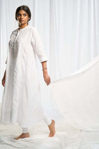 Hand embroidered white linen kurta with sequins