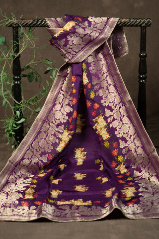 Banarasi Dola silk dupatta with zari border	