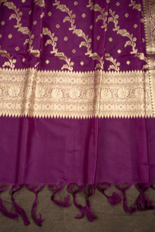 Magenta Banarasi art silk dupatta with diagonal zari motifs