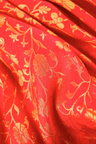 Exquisite Red Kanjeevaram Silk Saree with Gold Zari Floral Buttas and Contrast Pallu