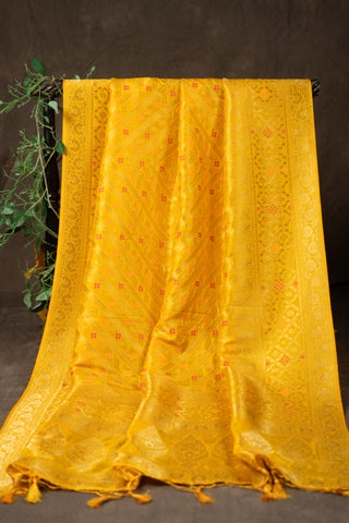 Yellow Banarasi dupatta with gold zari and pink highlights	