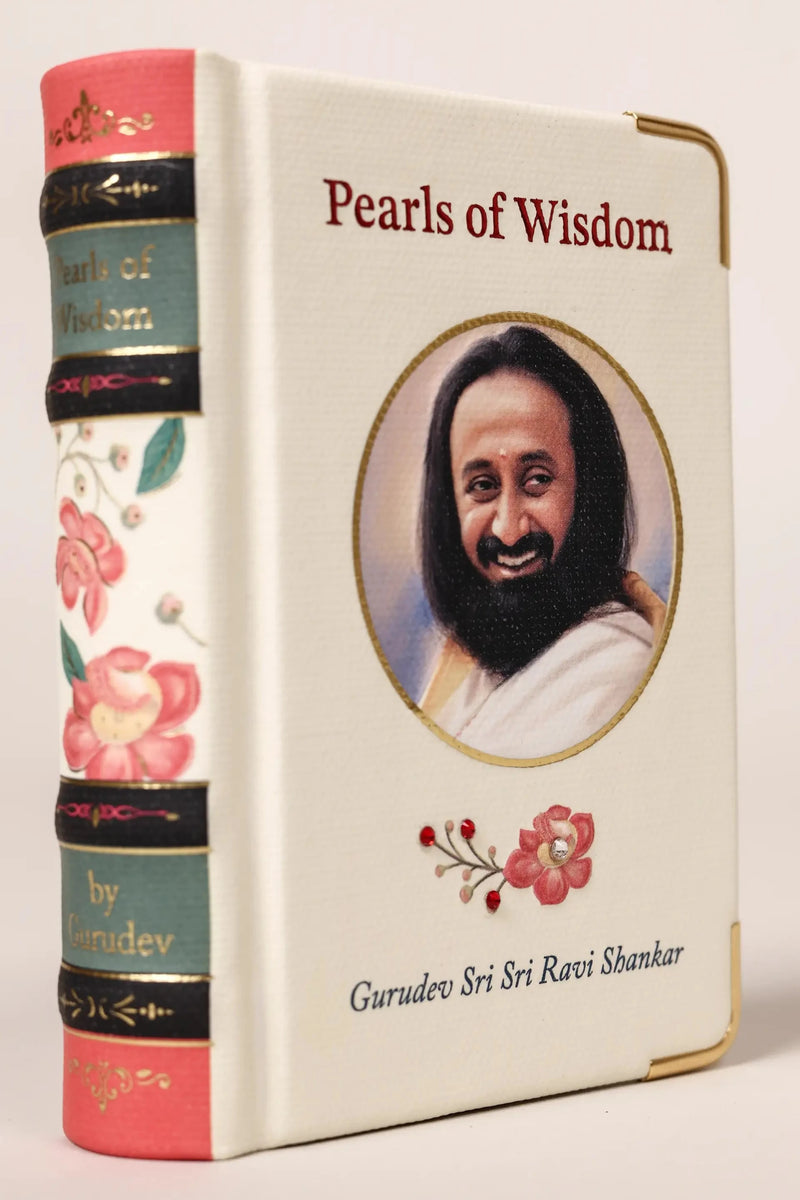 Pearls of Wisdom - Book of Quotes by Gurudev Sri Sri Ravi Shankar ji (without wooden cover)