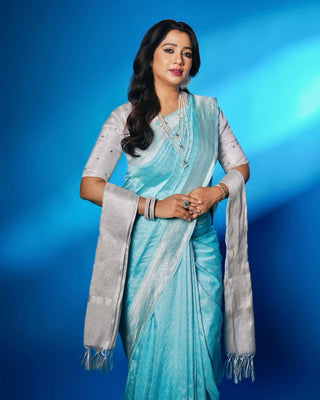 Shreya Ghoshal's Aqua Blue Pure Silk Banarasi Saree with Silver Zari