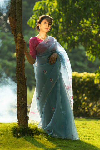 Powder Blue Muslin Handloom Jamdani Saree