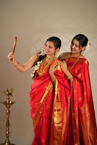 Red Silk Kanjivaram Saree with Elegant Traditional Motifs