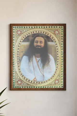 Golden Aura: Gurudev Sri Sri Ravi Shankar Ji Tanjore Painting