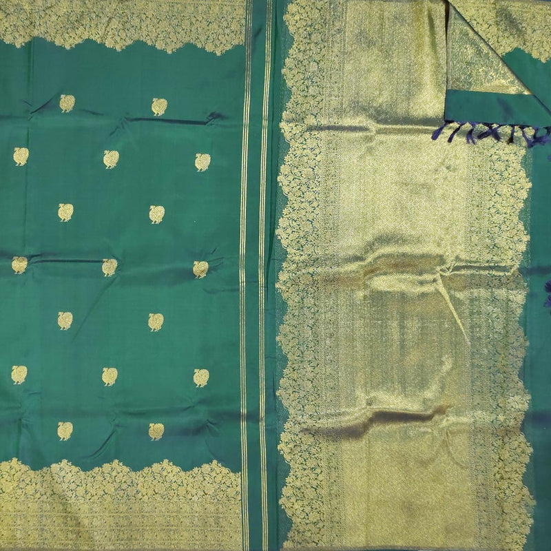 Dual Toned Beauty: Dark Green and Dark Blue Handloom Kanchipuram Silk Saree