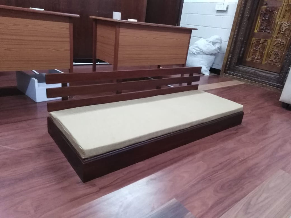 Reeper Design backrest Jhula (with/without chain) – madhurya.com